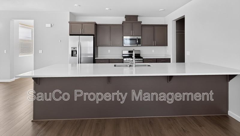 30950 Nw Yorkshire St - Photo 5 of 29