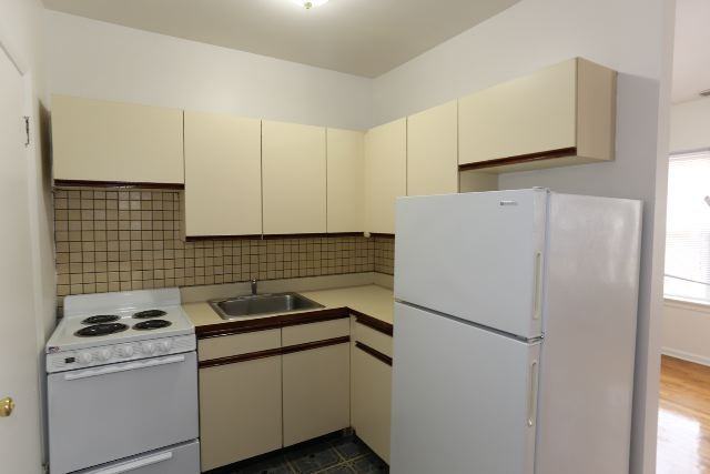 4511 N Malden St #2A - Photo 2 of 18