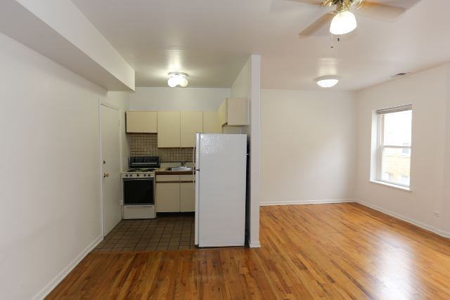 4511 N Malden St #2A - Photo 4 of 18