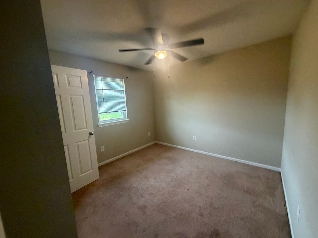 2525 E Heying Dr - Photo 6 of 10