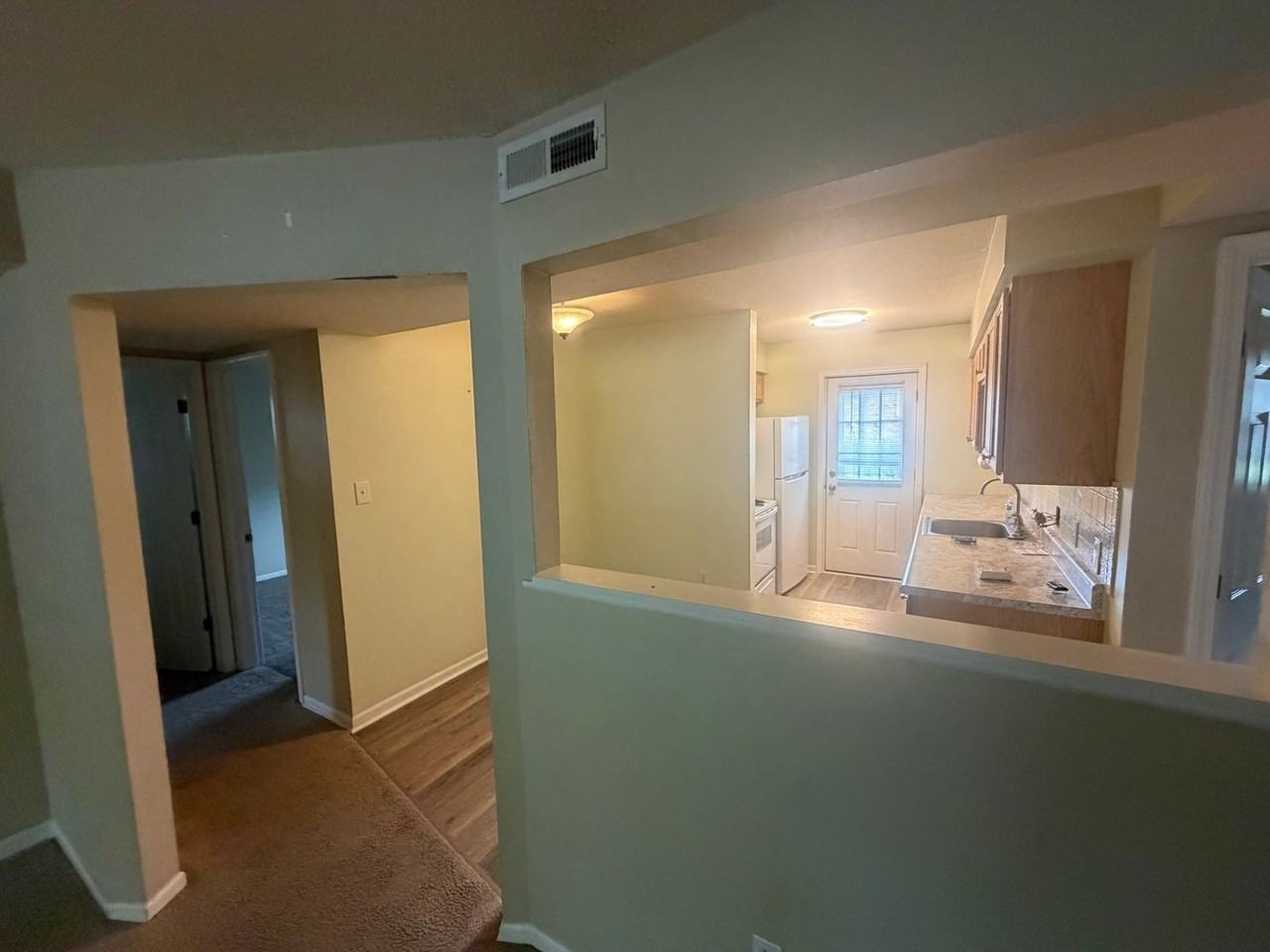 2525 E Heying Dr - Photo 7 of 10
