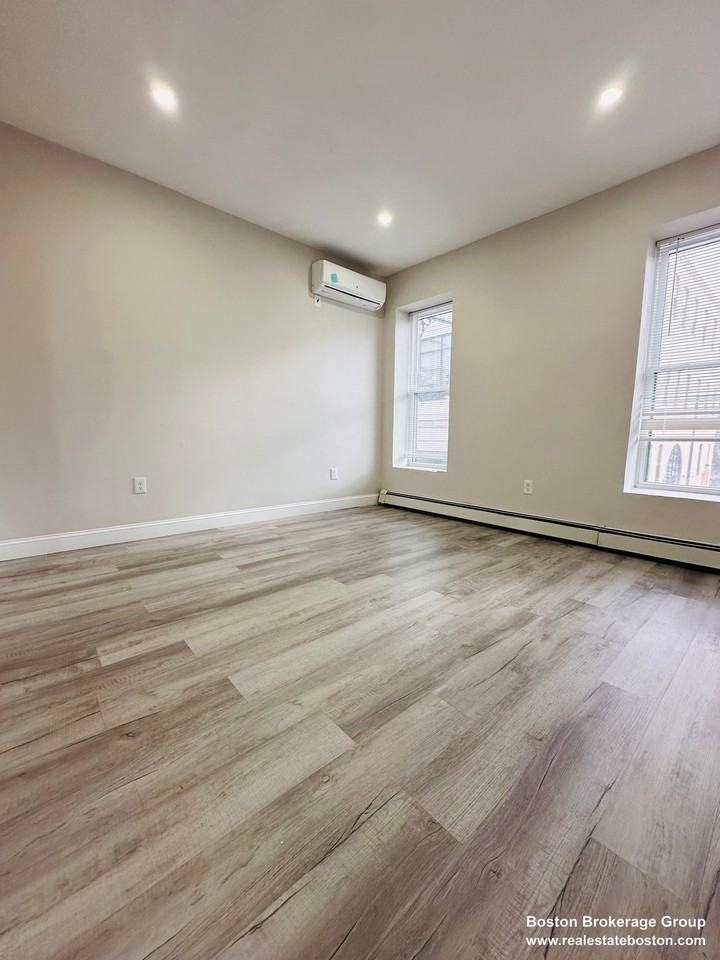 13 Ruggles St #3 - Photo 2 of 6