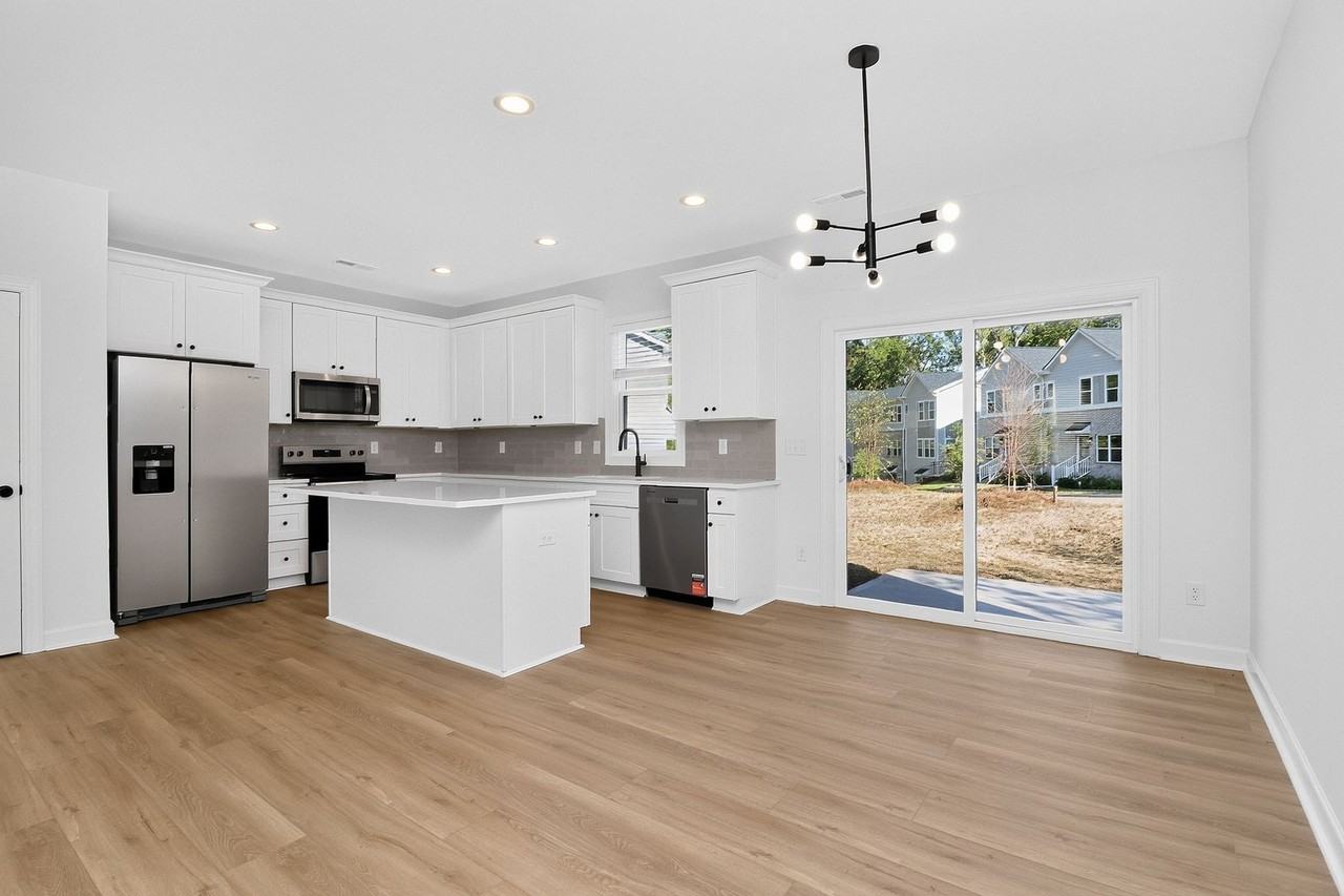 3914 Amerigo St - Photo 4 of 20
