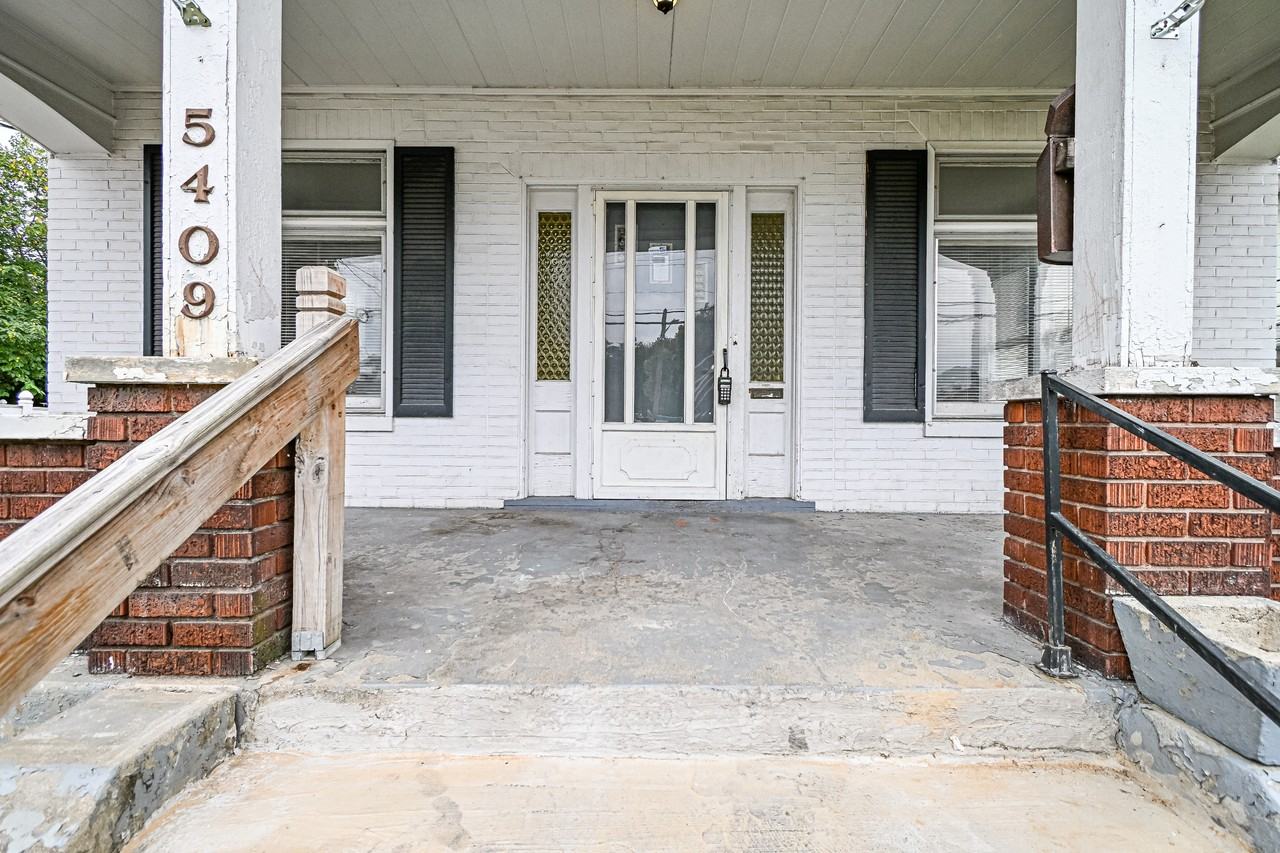 5409-5411 Carthage Avenue - Photo 2 of 40