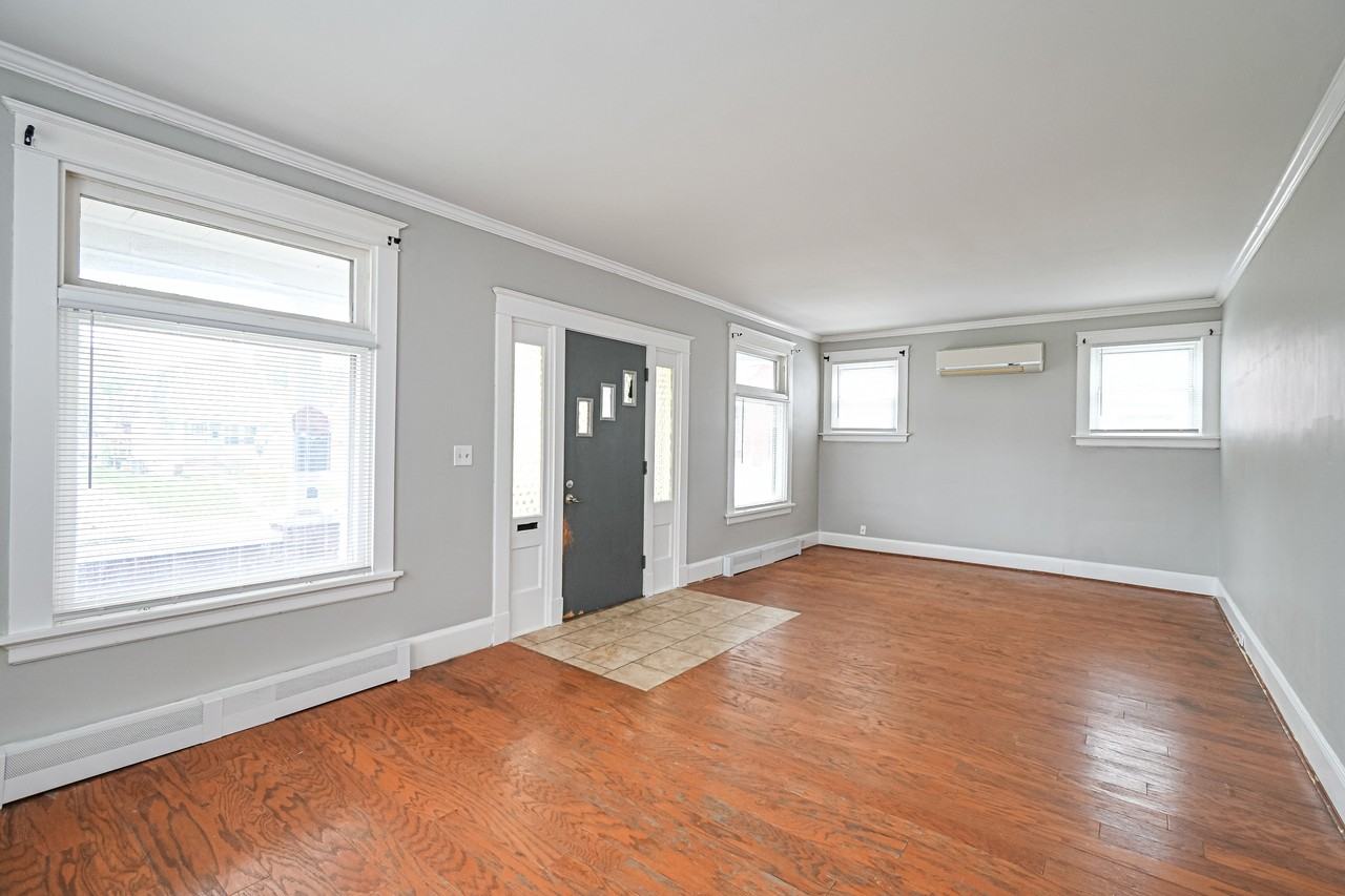 5409-5411 Carthage Avenue - Photo 4 of 40