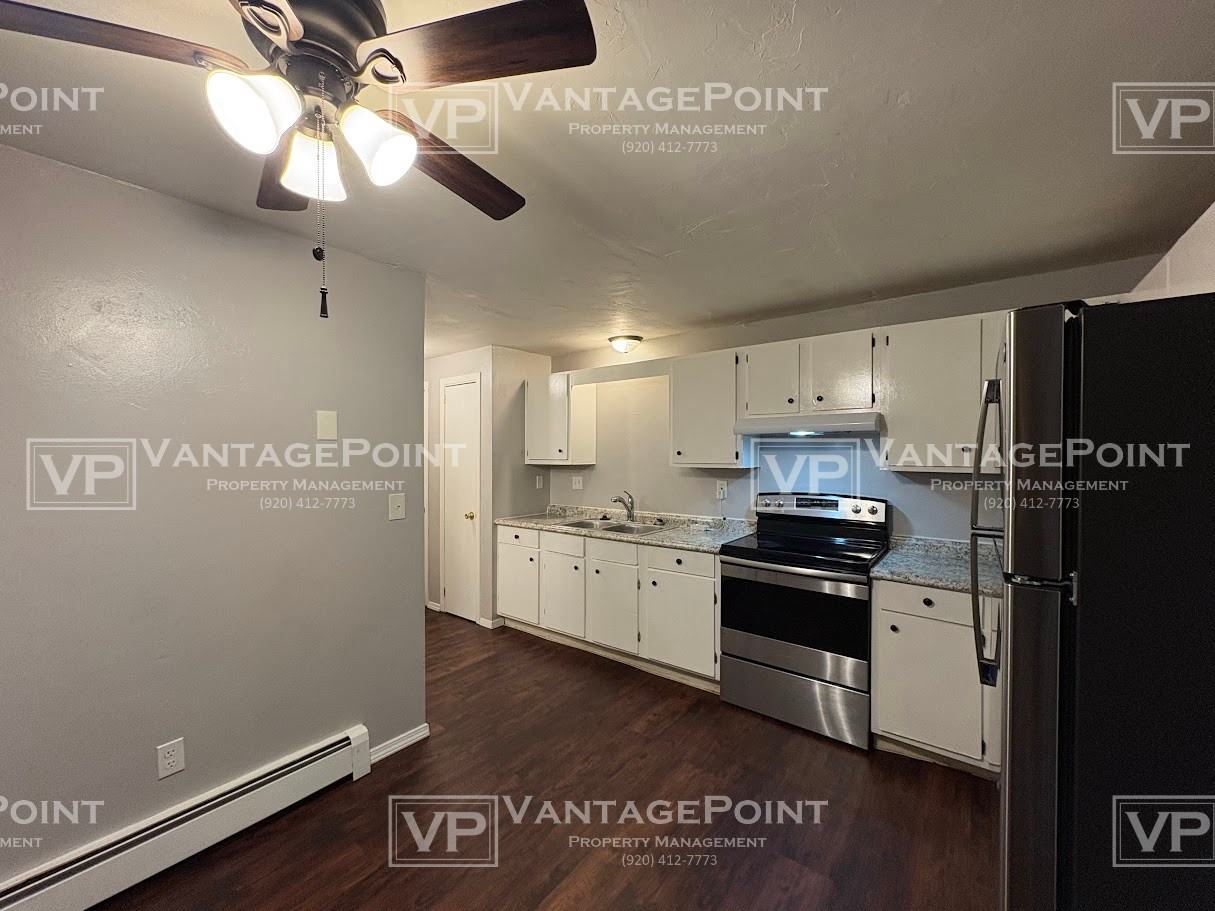 1028 Moraine Way - Photo 3 of 12