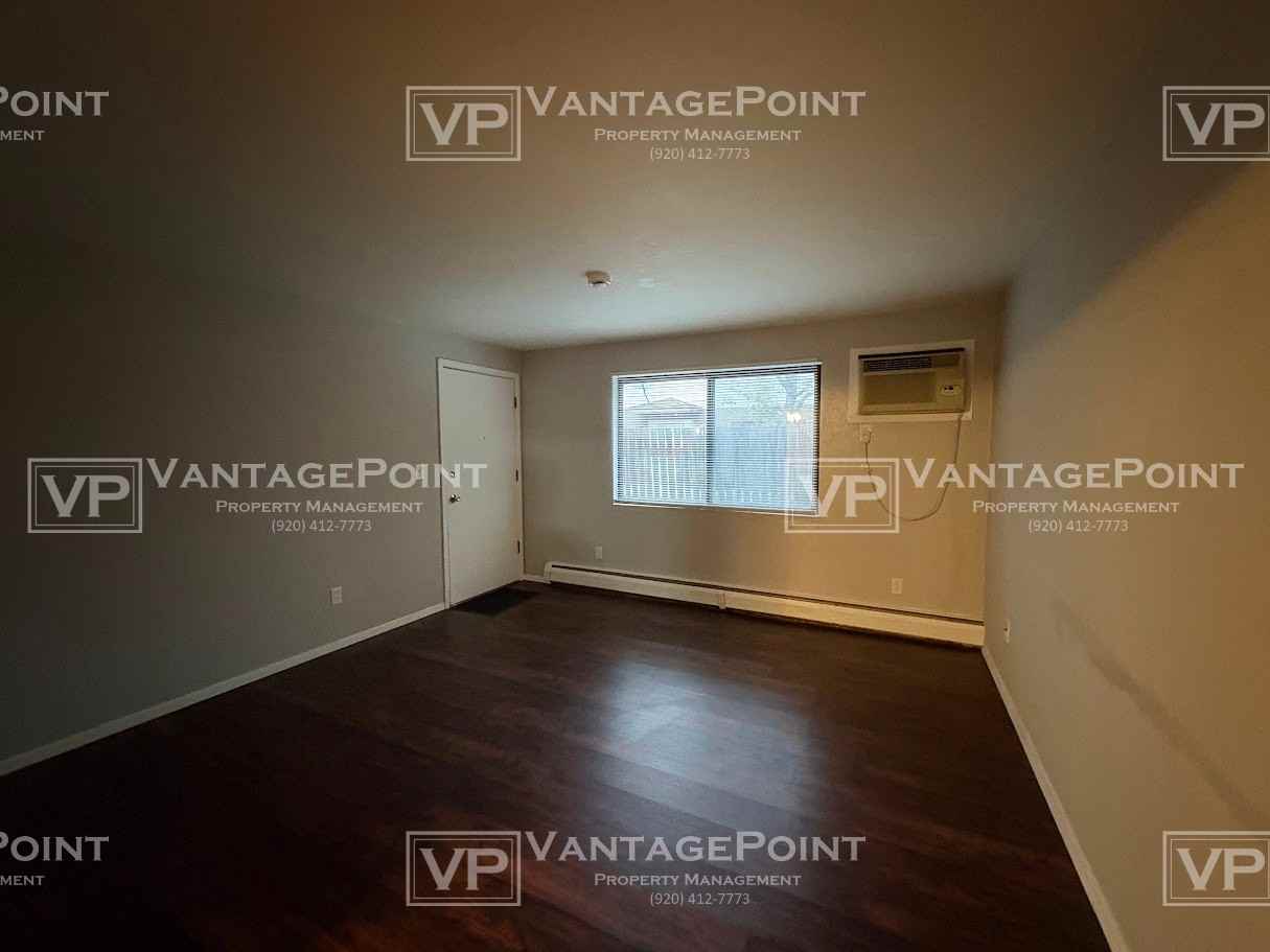 1028 Moraine Way - Photo 5 of 12