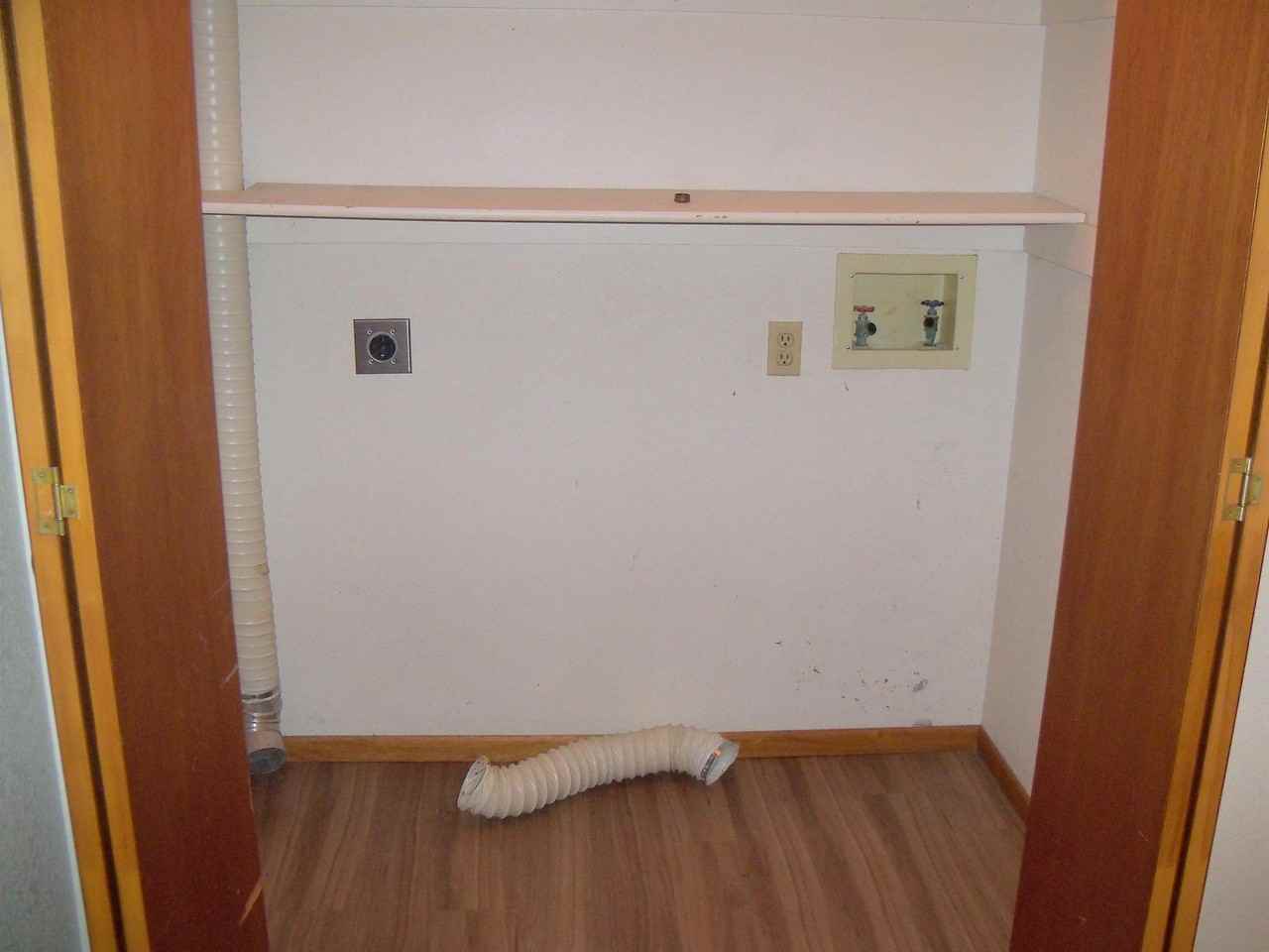 1350 Panners Place - Photo 7 of 10