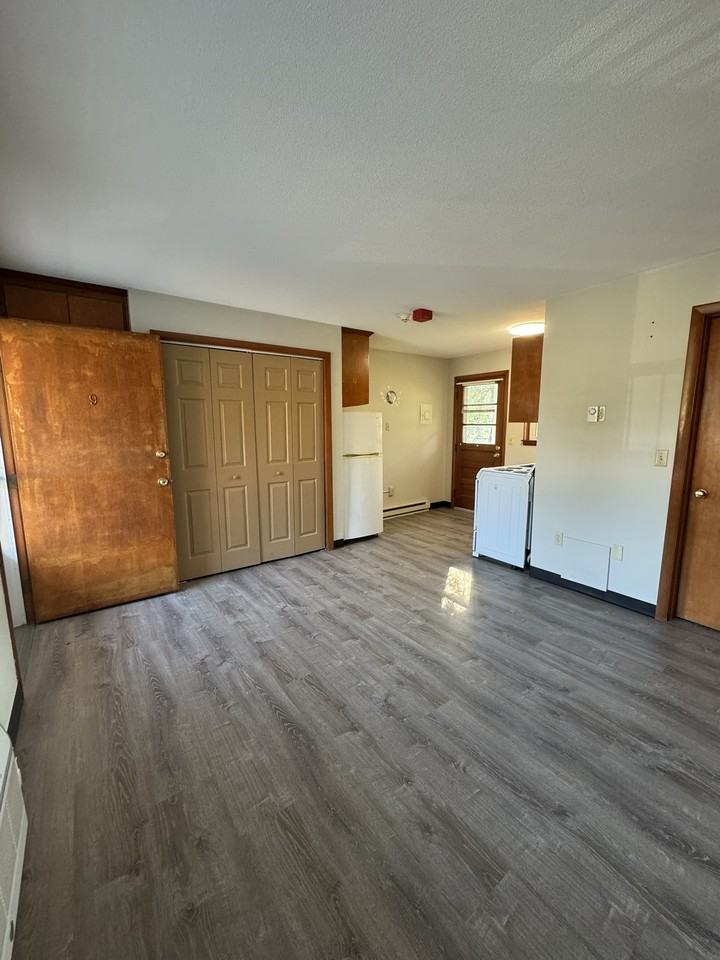 21 Dwight Street - Photo 2 of 11