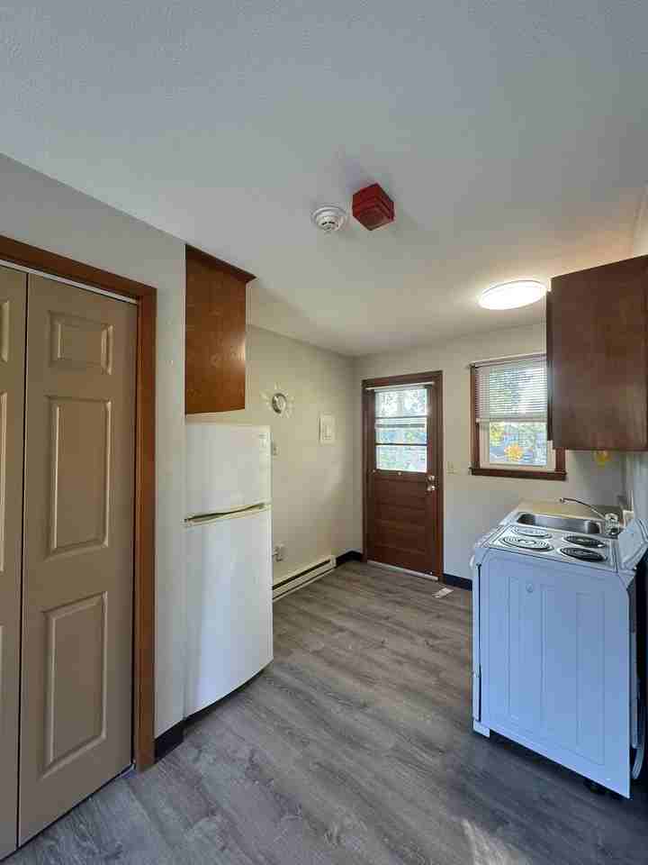 21 Dwight Street - Photo 4 of 11