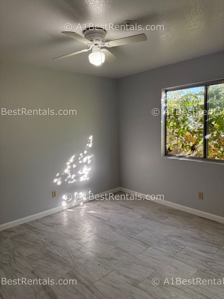 205 East Fairmont Avenue - Photo 6 of 9