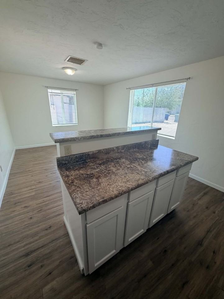 1678 // 3217 East Glenn Street #E - Photo 6 of 15