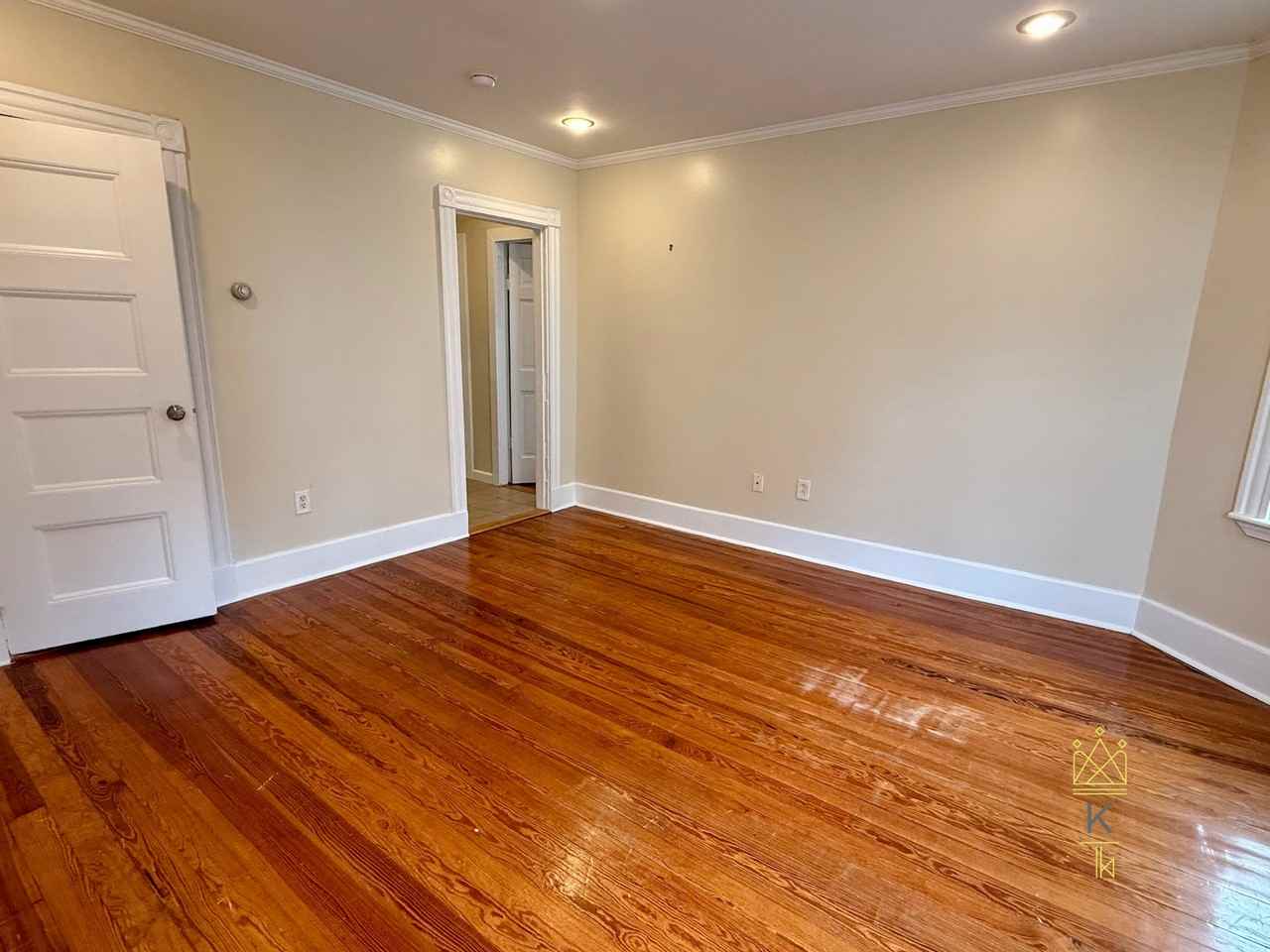110A Chestnut St #2 - Photo 3 of 11