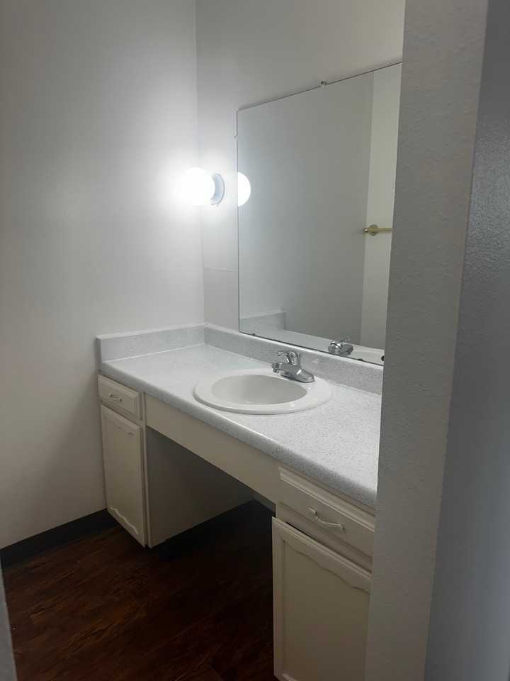 10527 West 6th Place - Photo 7 of 18