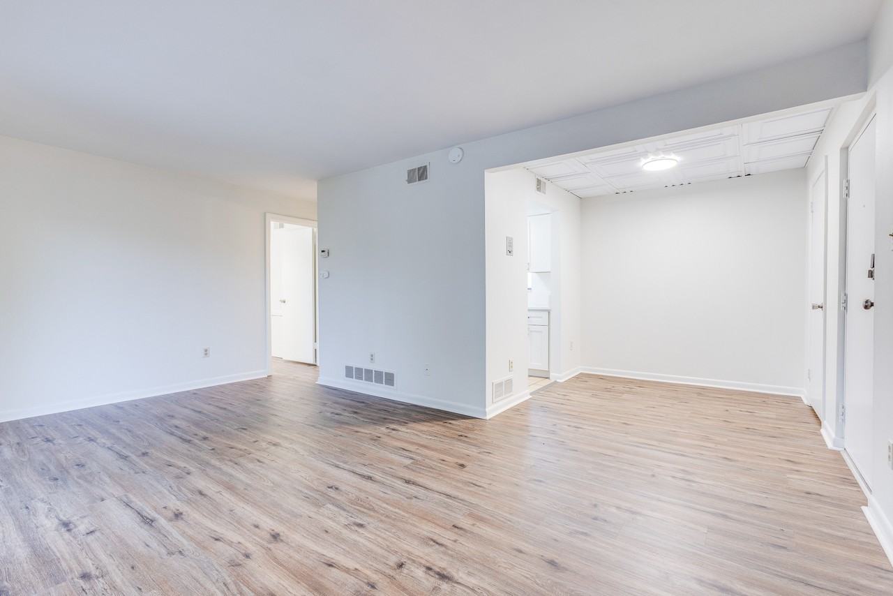 160 Glenn Street - Photo 6 of 17