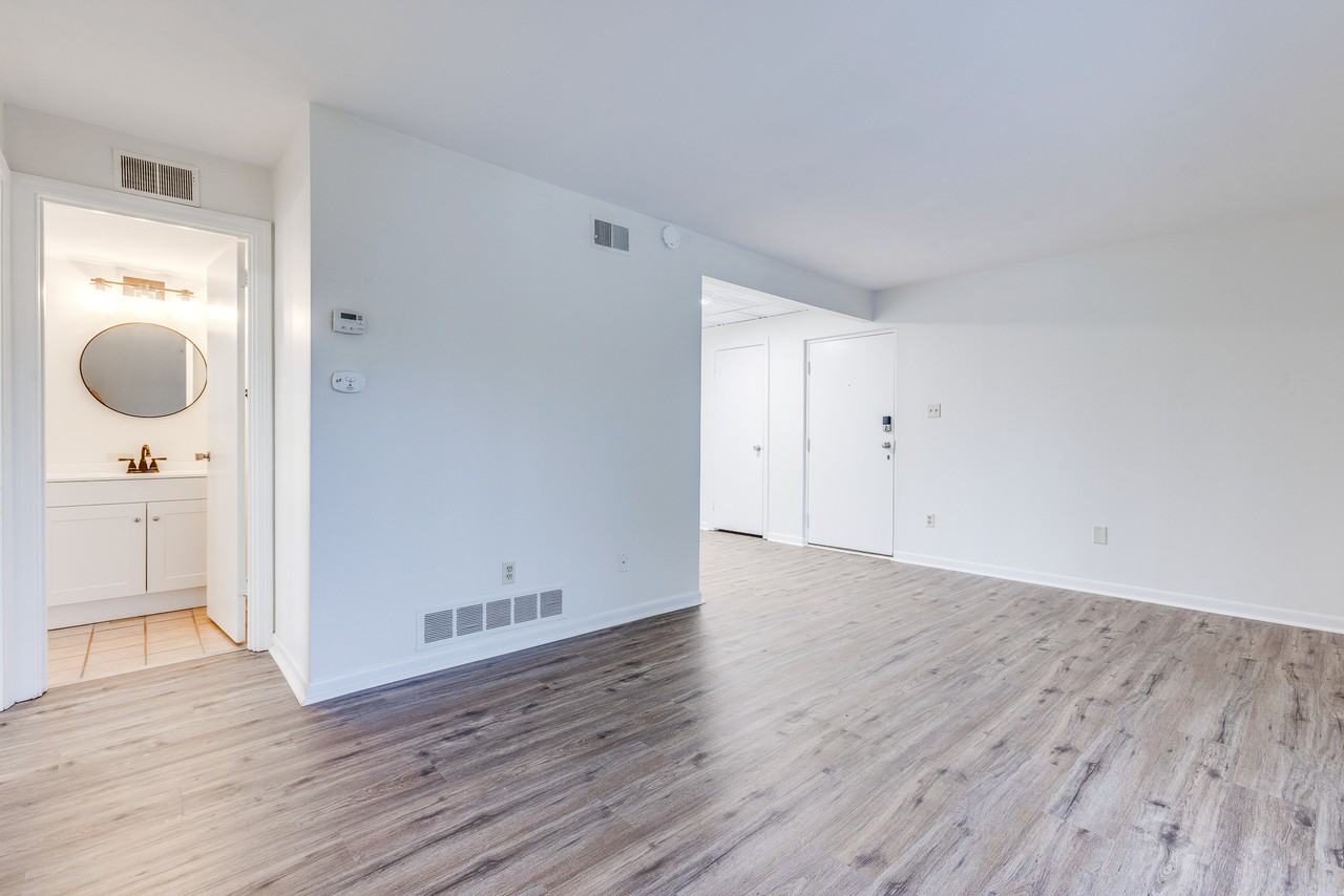 160 Glenn Street - Photo 7 of 17