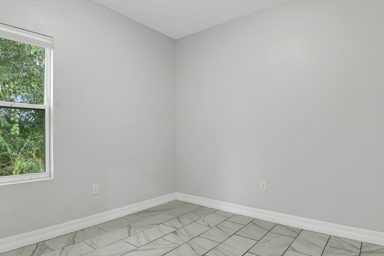 754 Mink Court - Photo 5 of 11