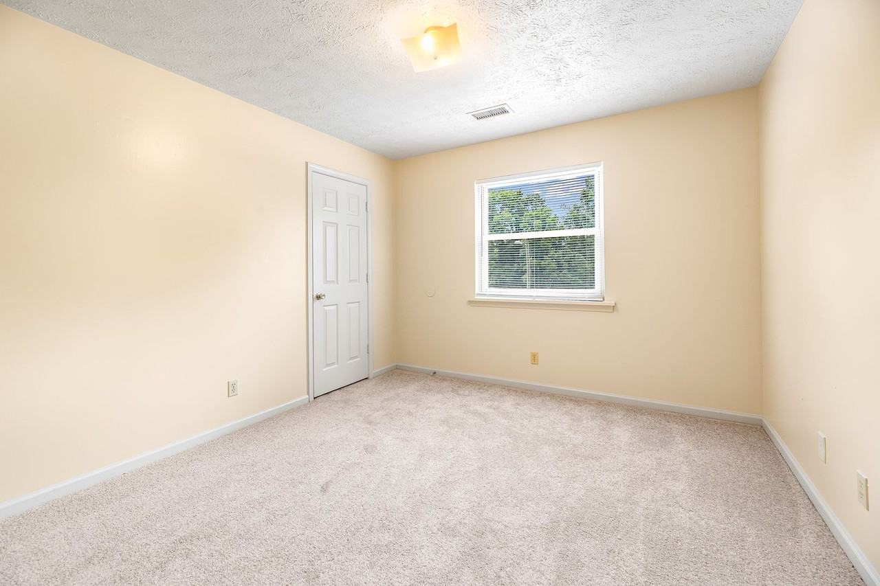 1711 Apartments - Photo 2 of 23