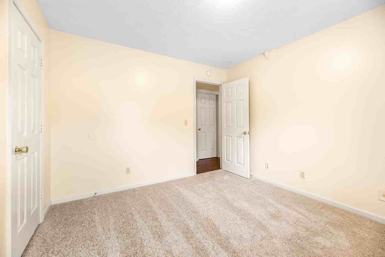 1711 Apartments - Photo 4 of 23