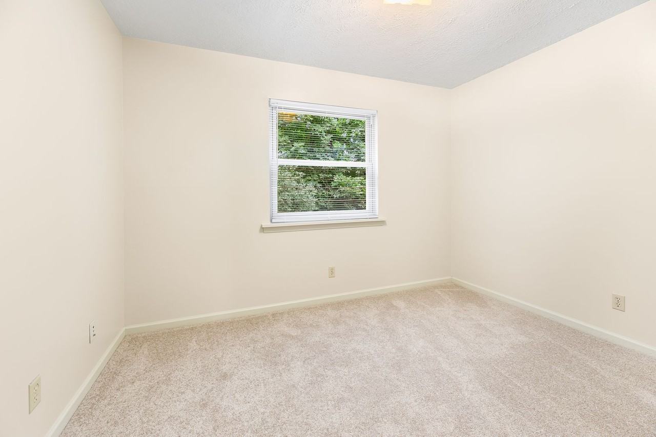 1711 Apartments - Photo 7 of 23