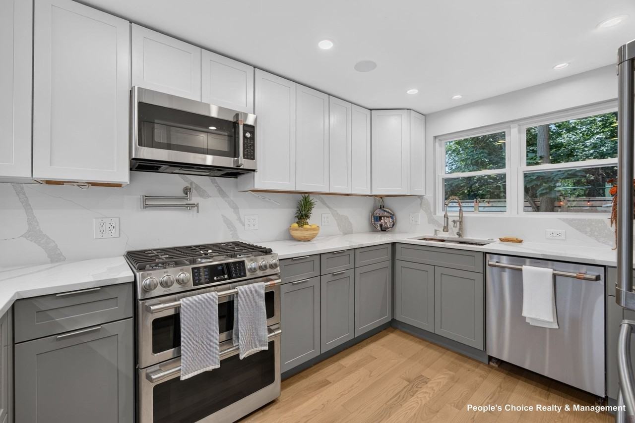 97 Winslow Ave - Photo 3 of 38