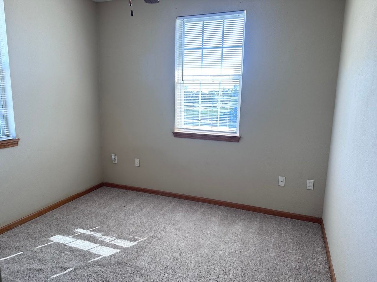920 Ne Deer Creek Dr - Photo 5 of 9