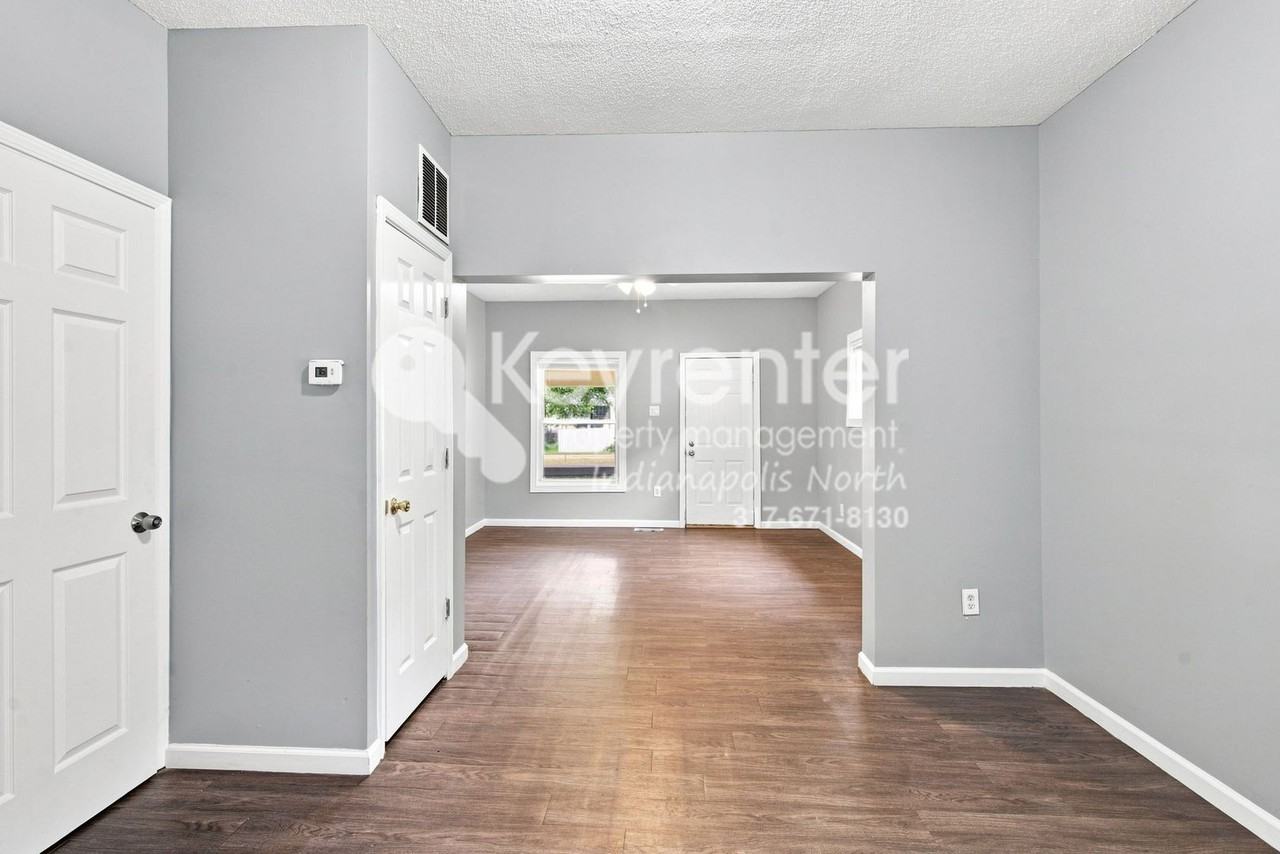 1531 Hiatt St - Photo 5 of 18