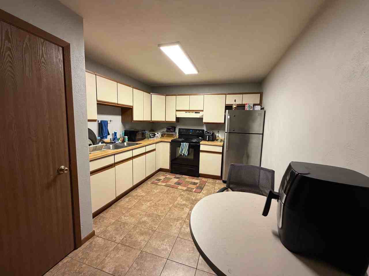410 10th St N #12 - Photo 6 of 14