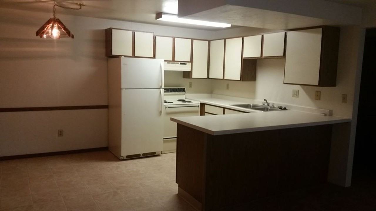 One and Two Bedroom Units located at 301 S Kools St in Appleton - Photo 6 of 8