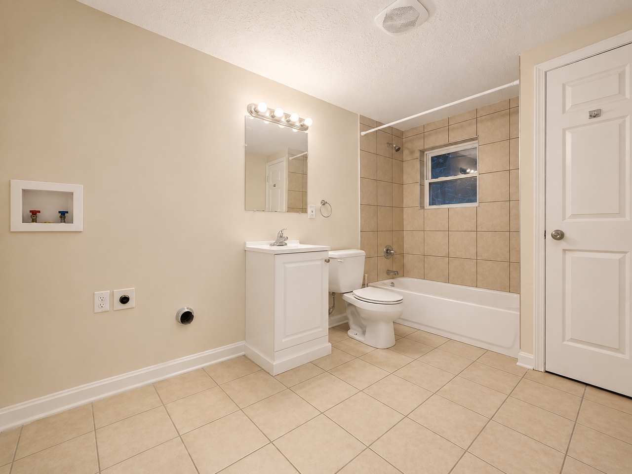 7300 Southside Dr - Photo 5 of 14