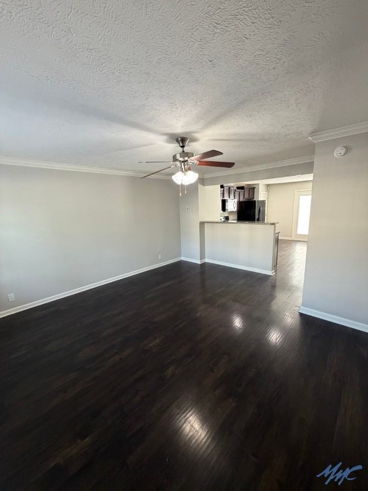 1438 Orange Ct - Photo 2 of 20