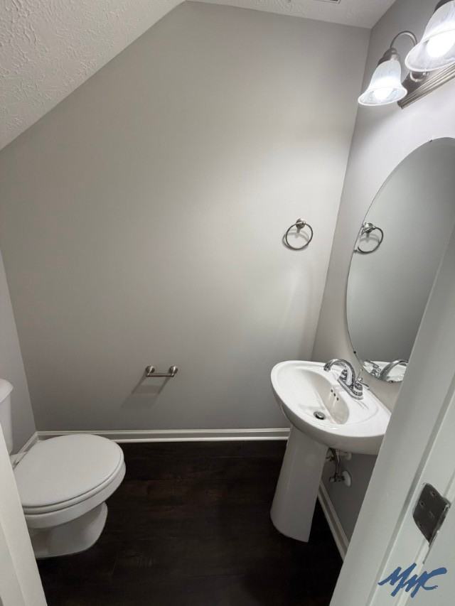 1438 Orange Ct - Photo 4 of 20