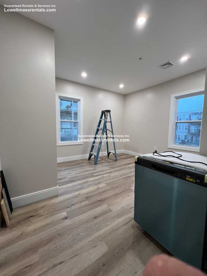 7 Exeter St #2L - Photo 2 of 11