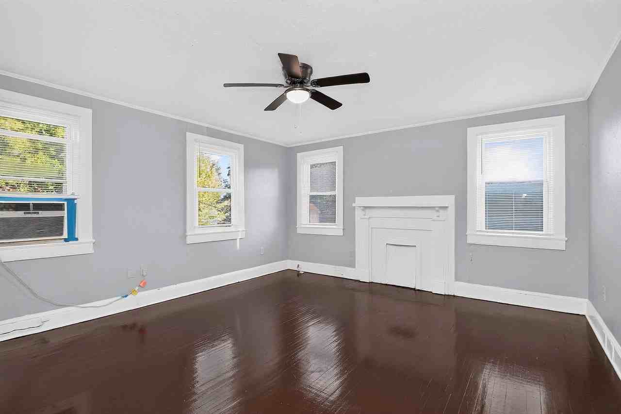 229 Academy Ave Nw - Photo 5 of 17