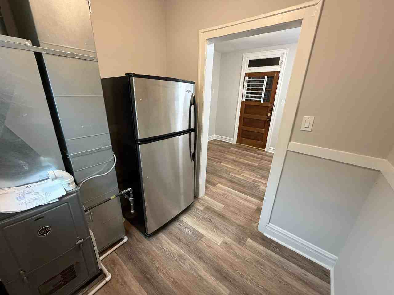 215-19 West Quincy Street - Photo 4 of 12