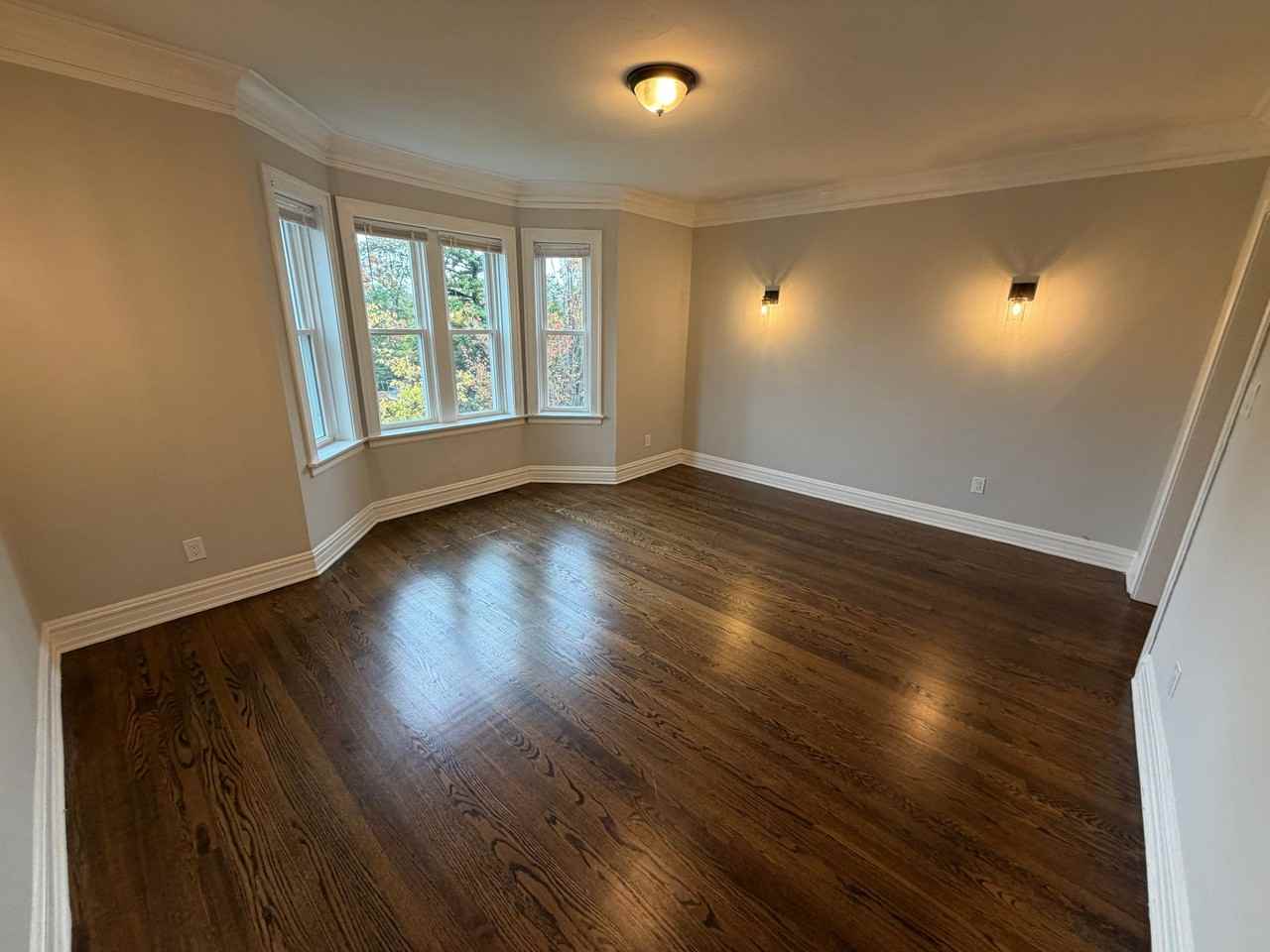 215-19 West Quincy Street - Photo 7 of 12