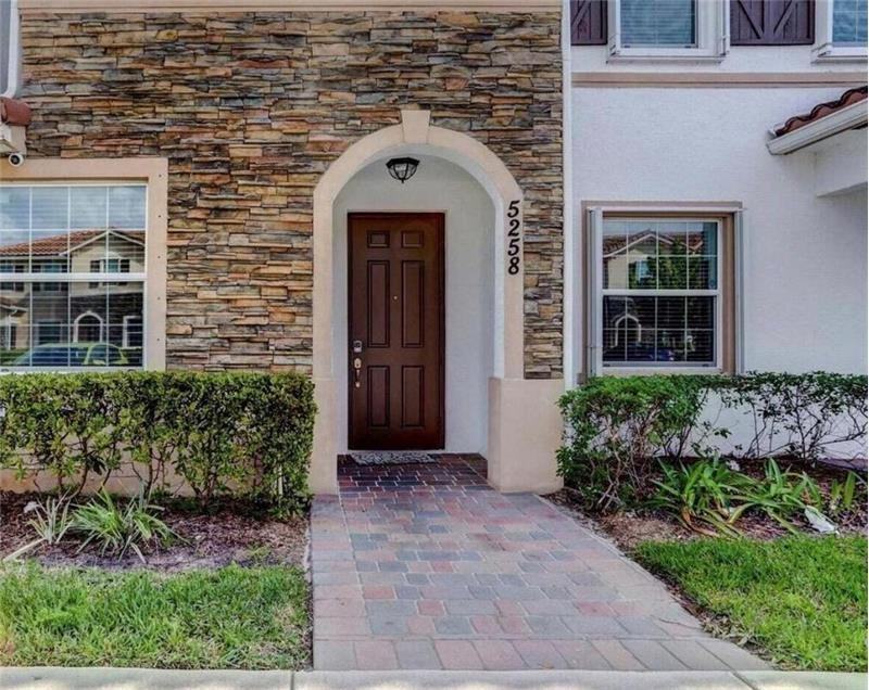 5258 Ashley River Rd - Photo 2 of 19