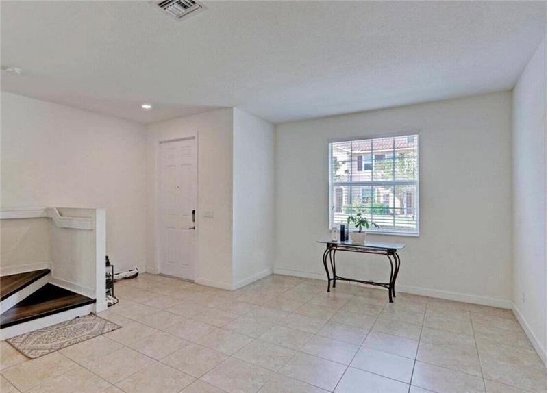 5258 Ashley River Rd - Photo 6 of 19