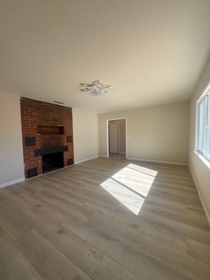 5405 Madison Ave - Photo 4 of 11