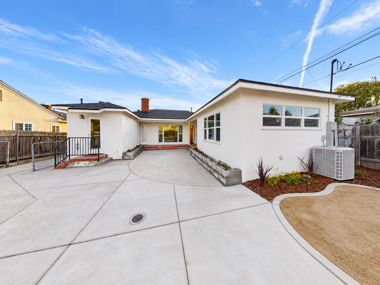 5608 Dorothy Way - Photo 2 of 20