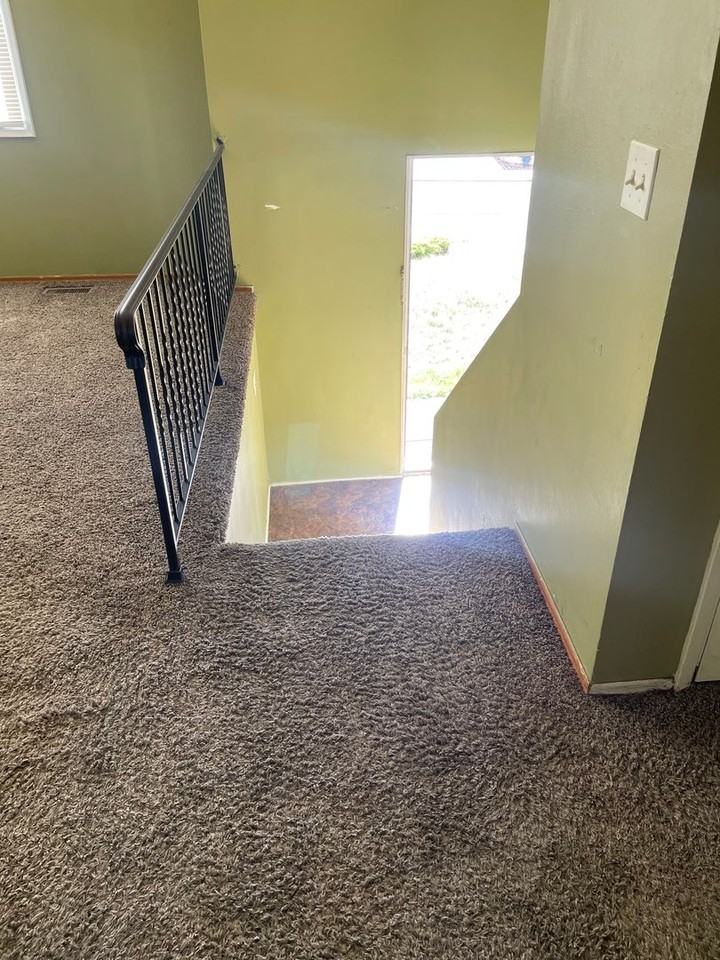 230 Nw Robert St - Photo 5 of 24