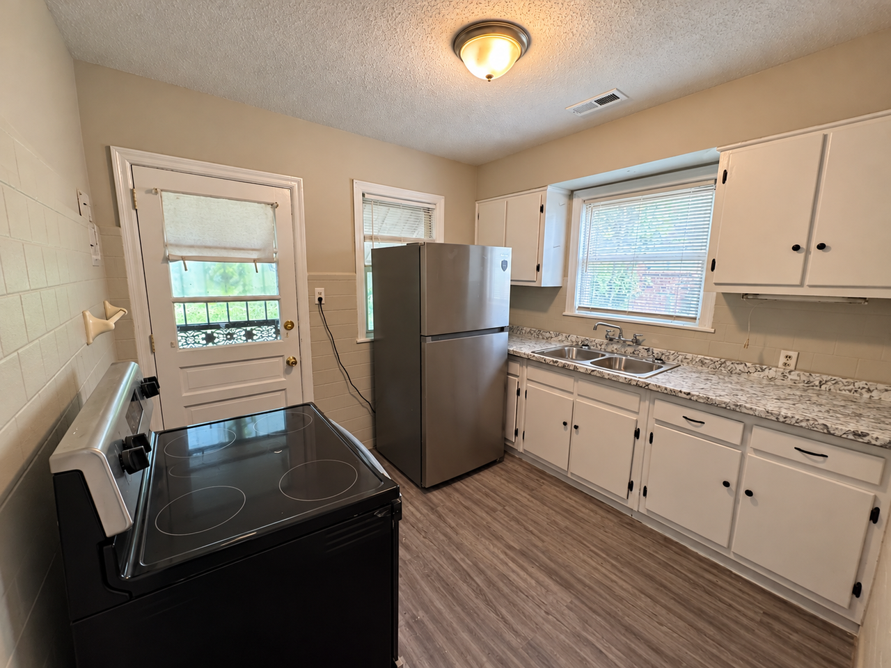 1081 Mcevers Rd - Photo 5 of 11