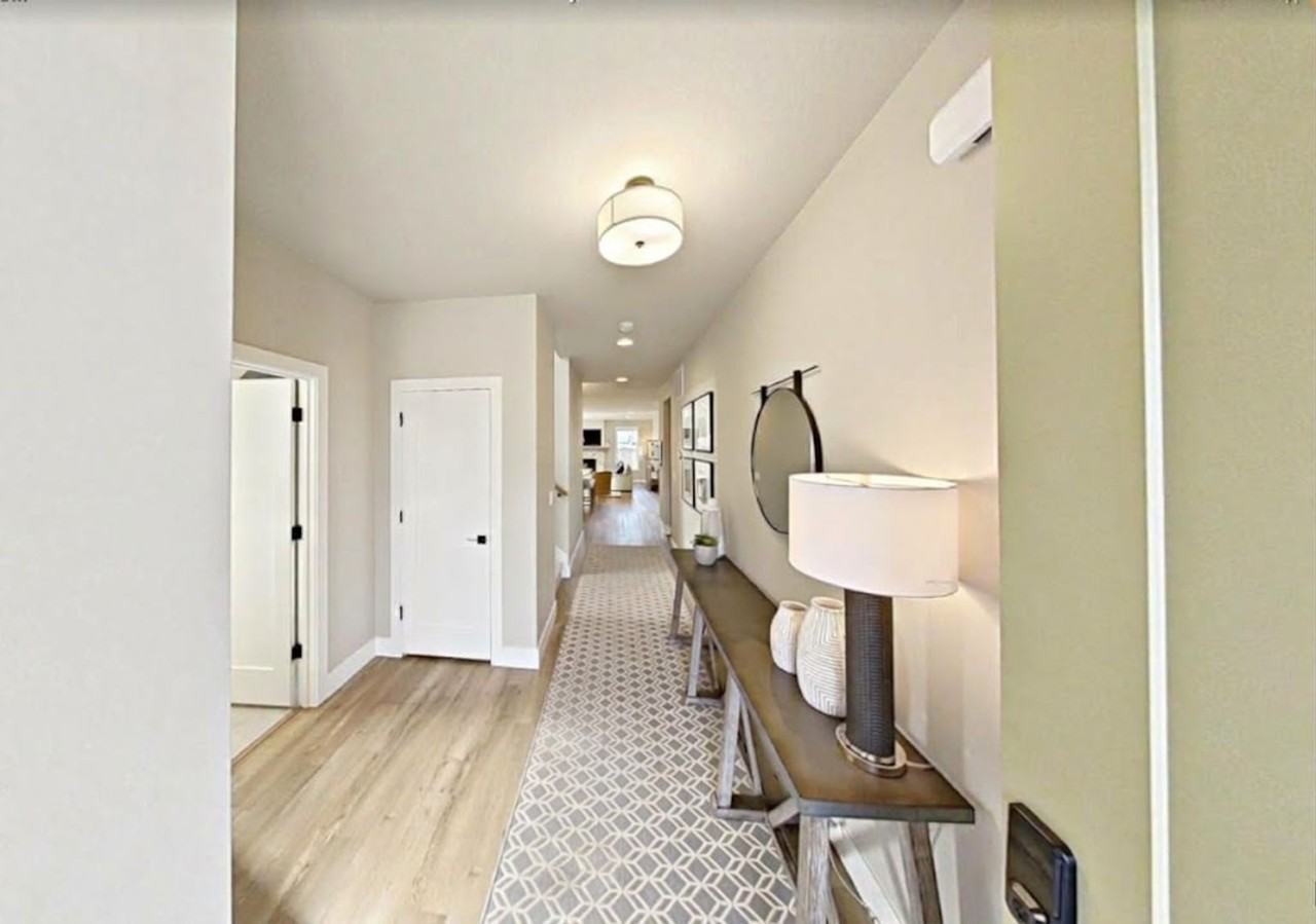 4049 Se 77th Ave - Photo 2 of 36