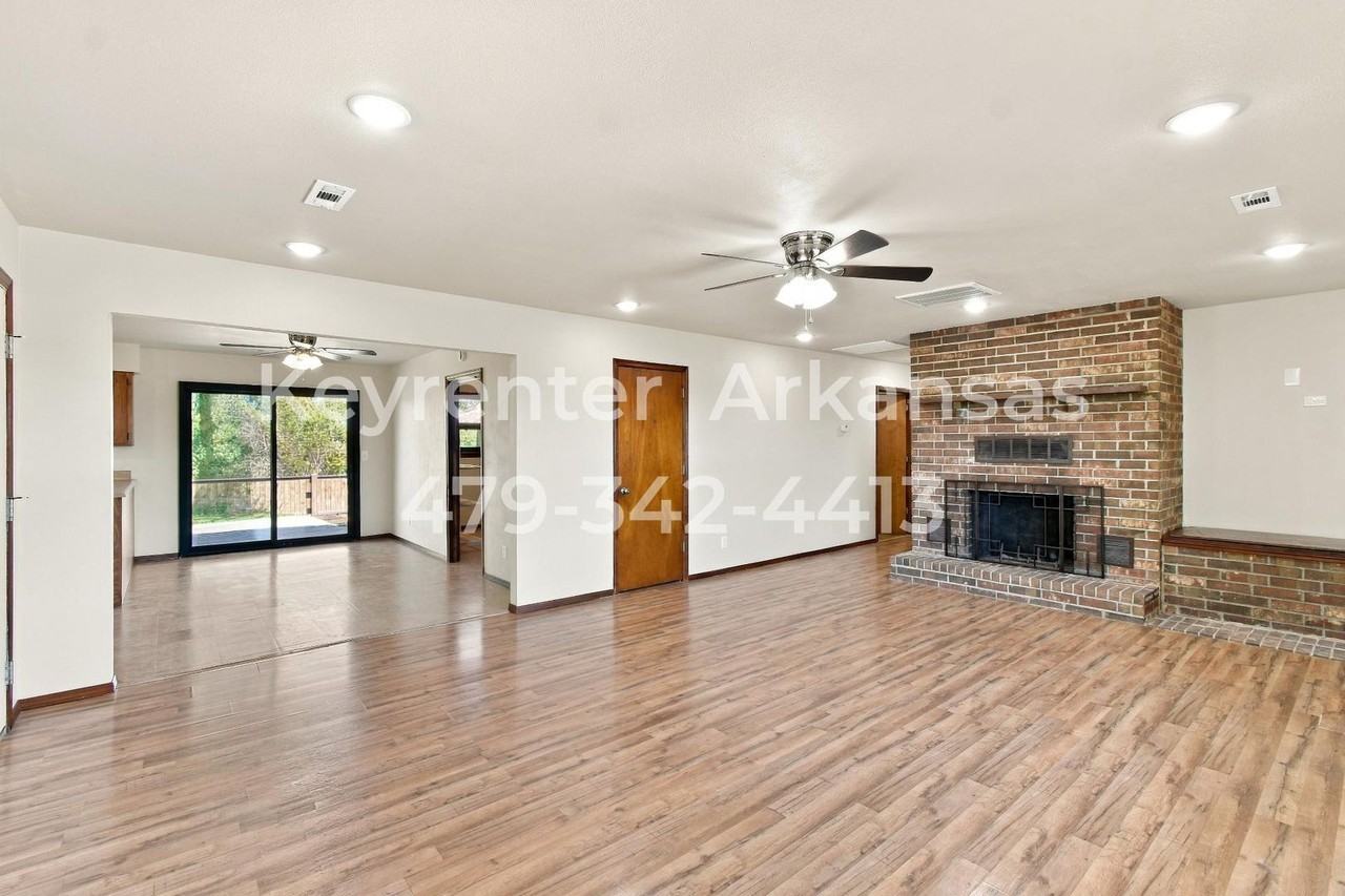 13917 Rolling Hills Rd - Photo 6 of 41