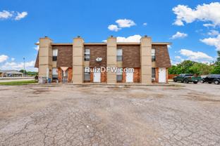 302 N Race St - Photo 1 of 1