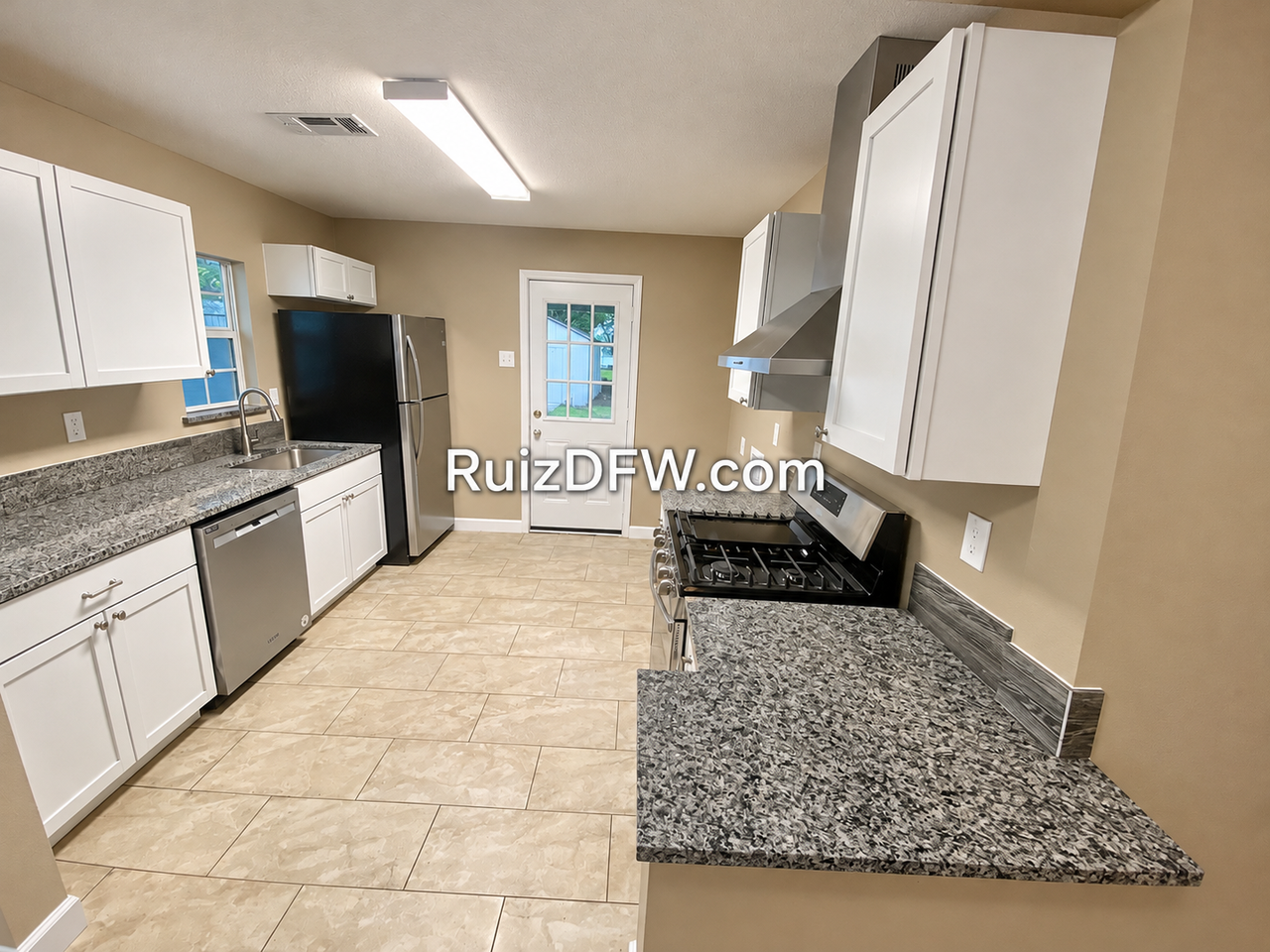 3804 Calmont Ave - Photo 4 of 10