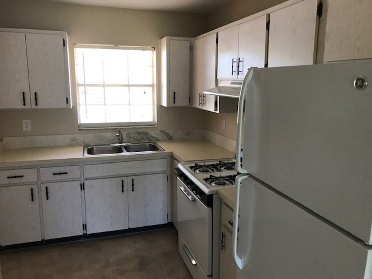 9172 Patio Ct - Photo 2 of 12