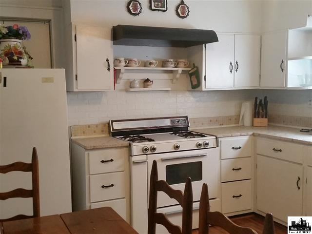 76 Oney Ave - Photo 3 of 10