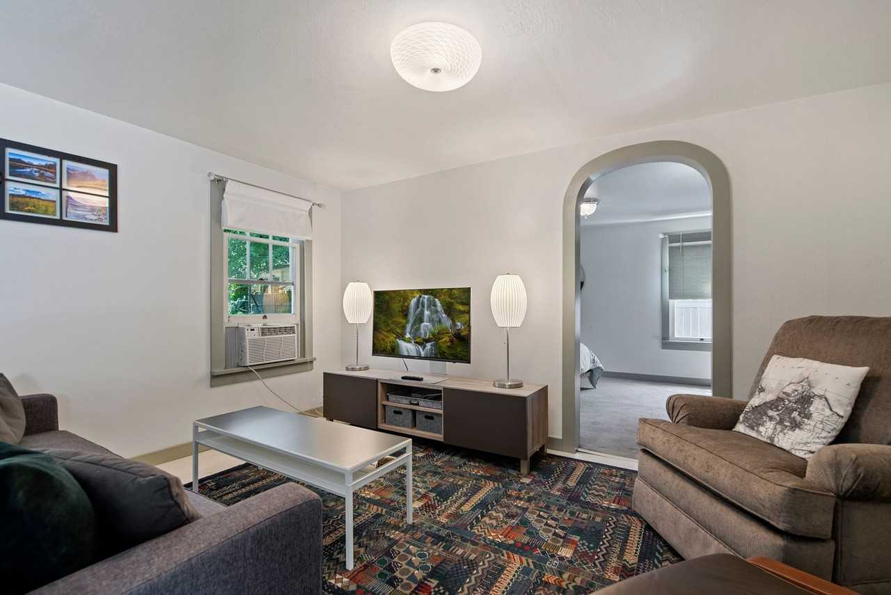 2123 W Eastman St - Photo 5 of 11