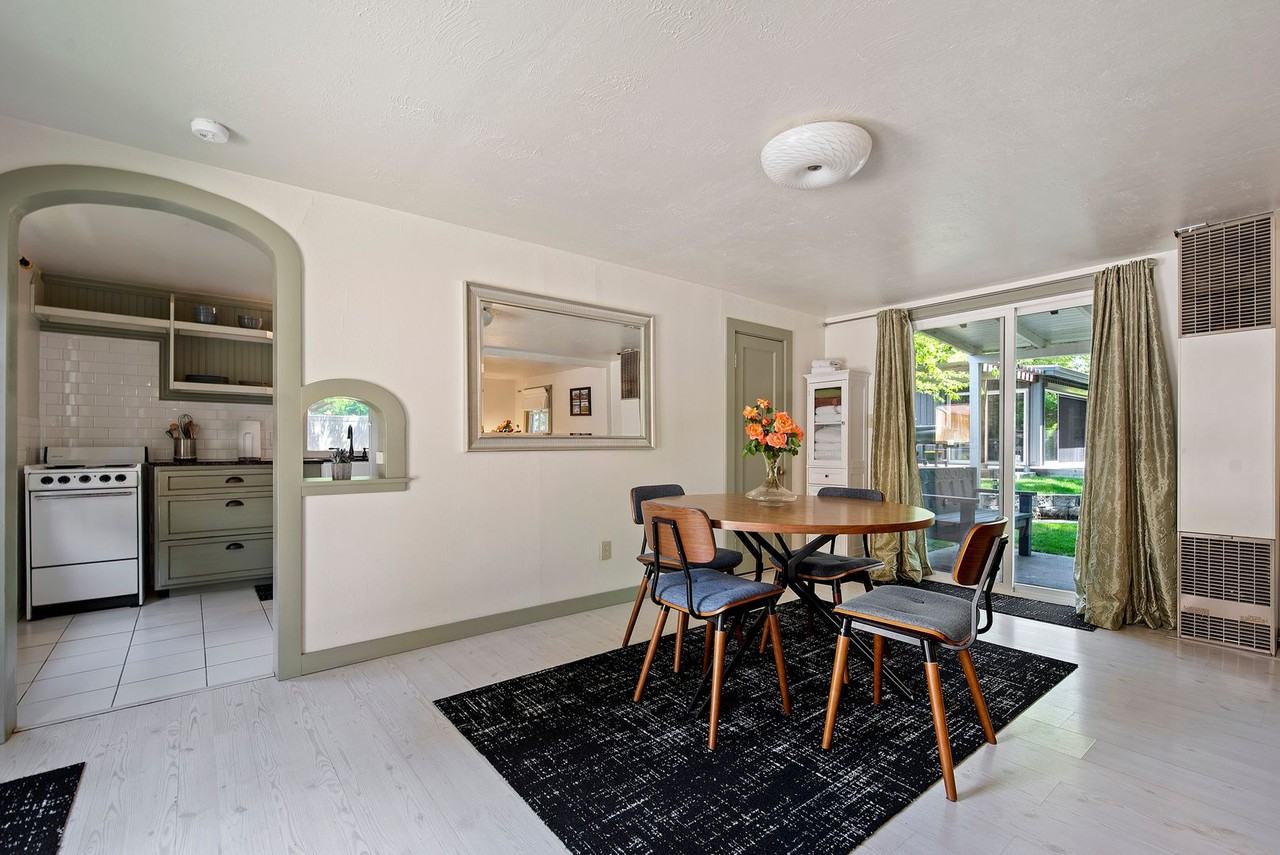 2123 W Eastman St - Photo 6 of 11